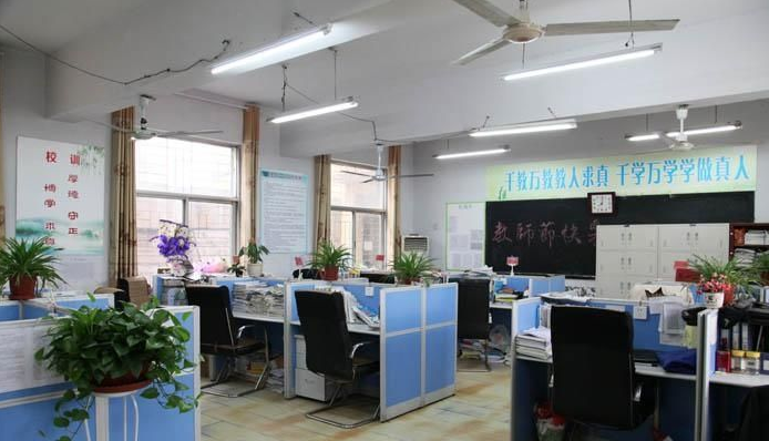“对外汉语教师职业成进入外资公司从业新途径”