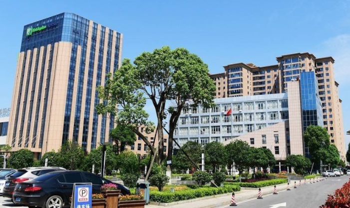 “腾讯公益《存在》摄影栏目征稿启事”